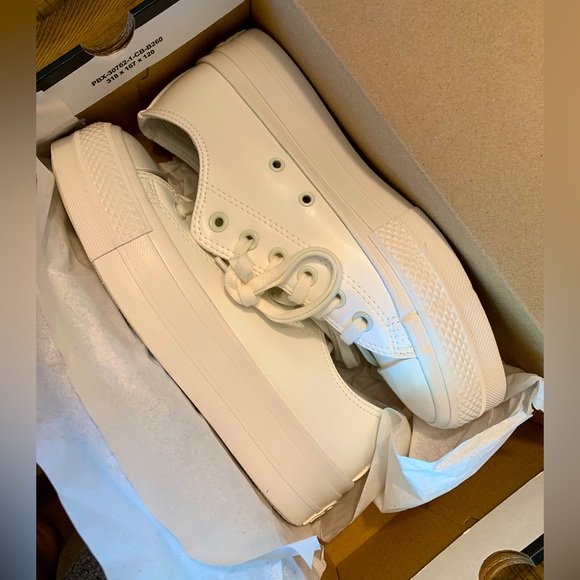 Converse Shoes - Converse Chuck Taylor All Star Lift Platform Sneaker